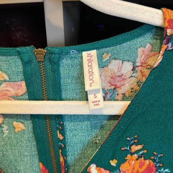 Xhilaration green/orange floral faux wrap dress size S - Picture 2 of 3